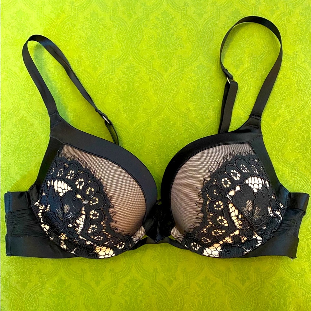Victoria’s Secret Black Lace Push-Up Bra